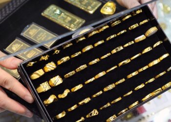 GAMBAR fail pelbagai jenis bentuk cincin emas. - AFP
