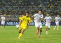 Wan Kuzain sebelum ini mencuri perhatian apabila membuat penampilan sulung bersama Harimau Malaya dalam saingan Piala ASEAN 2026 Julai lalu. - UTUSAN/FARIZ RUSADIO