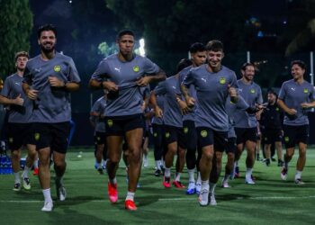 SKUAD Harimau Malaya giat menjalani sesi latihan bagi persediaan mengharungi kempen Piala ASEAN FIFA di Jakarta.-IHSAN FAM