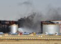 HOUTHI menjadikan infrastruktur minyak sebagai sasaran serangannya di Arab Saudi. - AFP