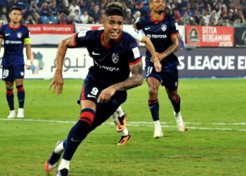 Penyerang JDT, Bergson Da Silva beraksi dalam Kejohanan ACLE 2026 menentang Buriram United di Stadium Sultan Ibrahim, Iskandar  Puteri, semalam. -  UTUSAN/RAJA JAAFAR ALI