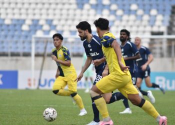 KAPTEN KL City, Paulo Josue menjaring penjaring gol dalam perlawanan pertama pusingan 16 terbaik Piala FA ketika menentang Perak FA di Stadium Majlis Perbandaran Manjung, petang tadi,-IHSAN KL CITY