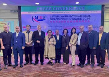 SUSAN Cheah (tengah) bergambar selepas Sidang Media Pameran Penjenamaan Antarabangsa Malaysia ke-21 (MIBS 2026) di Pusat Dagangan Dunia Kuala Lumpur (PWTC).