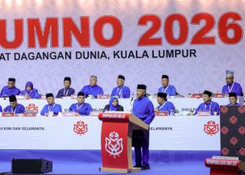 MOHAMAD Hasan ketika ucapan penggulungan sempena Perhimpunan Agung UMNO 2026 di Dewan Merdeka, Pusat Dagangan Dunia Kuala Lumpur, semalam.