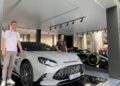 MARTIN Schulz (kanan) bersama Kevin Barbian (kiri) semasa melancarkan Mercedes-AMG GT 63 4-Door Coupé di Menara Berkembar Petronas Kuala Lumpur hari ini.