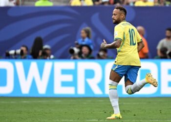 Neymar yang menjadi tonggak Brazil selama lebih sedekad, dianggap antara pemain paling berpengaruh dalam sejarah moden Selecao. - AFP