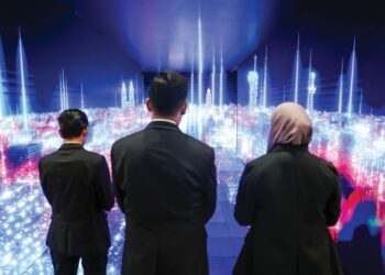 PERKHIDMATAN berasaskan data dijangka terus meningkatkan permintaan terhadap kapasiti penyimpanan serta kuasa pengkomputeran.