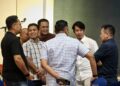 Perbincang antara pemimpin dari PH dan Bersatu pada majlis makan malam di sebuah hotel di Jalan Hang Tuah malam tadi.