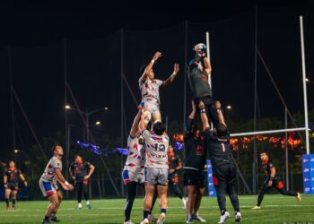 AKSI Muamalat Bullets ketika menentang ATM Vanguard dalam aksi pertama saingan Corporate Super Rugby (CSR) 2026 di EV Arena Elmina, kelmarin.-IHSAN PENGANJUR