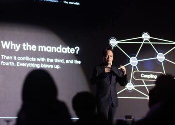 ERIC Pham ketika menyampaikan ucaptama sempena pelancaran Rework Agentic OS 3.0 di sini hari ini.