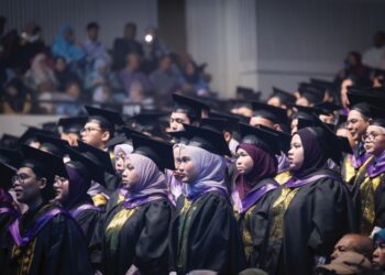 UNIVERSITI perlu menyediakan ruang untuk melahirkan mahasiswa yang kritikal, berani dan mempunyai pendirian sendiri.