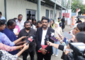 DR. R. Manivannan ketika sidang akhbar waris dan ahli keluarga mangsa tragedi di Nepal,
setelah selesai perjumpaan bersama NADMA di Wisma Putra, Putrajaya, hari ini.-BERNAMA