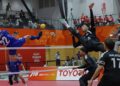 Pemain regu sepak takraw negara Muhammad Afifuddin Mohd Razali, Aidil Aiman Azwawi dan Muhammad Zulkifli Abd Razak beraksi menentang Thailand pada final acara regu berpasukan Sukan Asia Aichi-Nagoya 2026 di Paloma Mizuho Arena sebelum menewaskan musuh tradisi itu sekali gus menamatkan penantian 36 tahun untuk meraih pingat emas dalam acara berkenaan. - BERNAMA