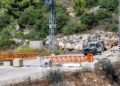 ANGGOTA tentera dan polis Israel menutup sebuah pusat pemeriksaan Atara, utara Ramallah, Tebing Barat hari ini. - AFP