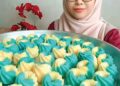 NURUL Sakina Mohd. Azizi dari Kampung Hiliran, Kuala Terengganu menjalankan perniagaan kuih-muih berharap  Geran Sejahtera Madani berjumlah RM200 juta dapat membantu peniaga kecil sepertinya menampung kos modal dan pembelian bahan mentah.