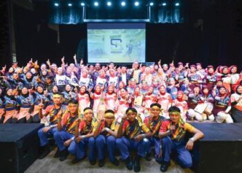 Sebanyak 13 pasukan menyertai pertandingan Senam Seni peringkat Negeri Pahang di JKKN Pahang di Kuantan hari inj.-UTUSAN/SHEIKH AHMAD RAZIF