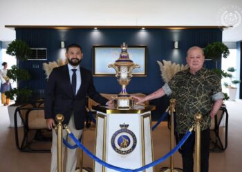 Yang di-Pertuan Agong, Sultan Ibrahim bersama Tunku Mahkota Ismail di Johor Super Crown Polo Tournament (JSCPT) 2026 di Padang Polo Diraja, Istana Pasir Pelangi, Johor hari ini.-FB Sultan Ibrahim Sultan Iskandar