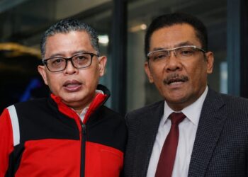 Ab Ghani (kanan) dan Shahril (kiri) kini menjadi dua calon yang akan menentukan hala tuju baharu FAM dalam pemilihan yang turut menyaksikan persaingan sengit bagi beberapa jawatan lain.