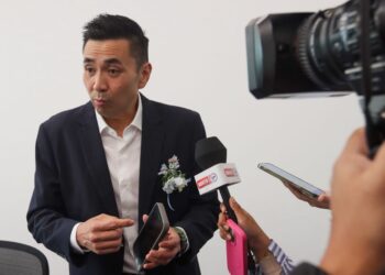 H'Ng Mooi Lye ketika sidang akhbar mengenai isu ladang ternakan babi di Kampung Selamat, Tasek Gelugor, Pulau Pinang yang dibangkitkan oleh Ahli Parlimen Tasek Gelugor, Datuk Wan Saiful Wan Jan, semalam.-UTUSAN/DANIAL SAAD