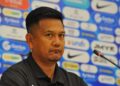 Pembantu Ketua Jurulatih DPMM FC Mohammad Helme Panjang. UTUSAN/RAJA JAAFAR