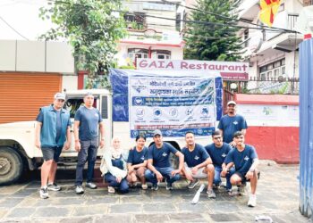 HANI Othman dengan pertubuhan bukan kerajaan mula bergerak ke kawasan bencana banjir Nepal, semalam.