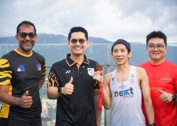MOHAMMED Taufiq Johari (dua dari kiri) ketika menghadiri majlis Flag Off Oregeon Tower Run Series @ The Top Penang di George Town, Pulau Pinang hari ini.