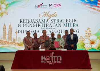RADZUAN (tengah) ketika Majlis Kerjasama Strategik dan Pengiktirafan MICPA bagi Program Diploma Perakaunan.