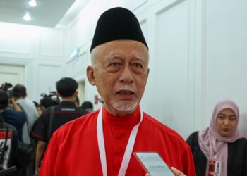 MUSTAPHA Yaakub ketika ditemui selepas Ucapan Dasar Presiden UMNO sempena Perhimpunan Agung UMNO (PAU) 2026 di Pusat Dagangan Dunia (WTC), di sini hari ini.-UTUSAN/ISKANDAR ISHAK