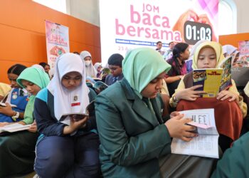 Trend membaca dalam kalangan rakyat Malaysia didapari meningkat -GAMBAR HIASAN