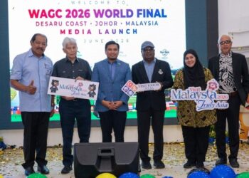 ISAC Saminathan (tiga dari kanan), Mohd. Jamal Salleh (kiri) pada majlis pelancaran Kejohanan Akhir Dunia World Amateur Golfers Championship (WAGC) 2026 di Johor, baru-baru ini.