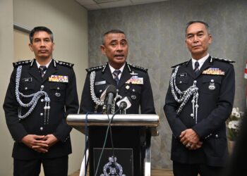 FADIL Marsus ketika sidang akhbar selepas Majlis Pemakaian Pangkat dan Serah Terima Tugas Ketua Polis Daerah Sentul di Ibu Pejabat Polis Daerah (IPD) Sentul, di sini, hari ini. GAMBAR/BERNAMA