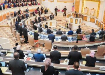 Unit Media Komunikasi Pejabat Ketua Menteri Melaka menafikan dakwaan yang tular di media sosial kononnya Dewan Undangan Negeri (DUN) Melaka dibubarkan hari ini.
