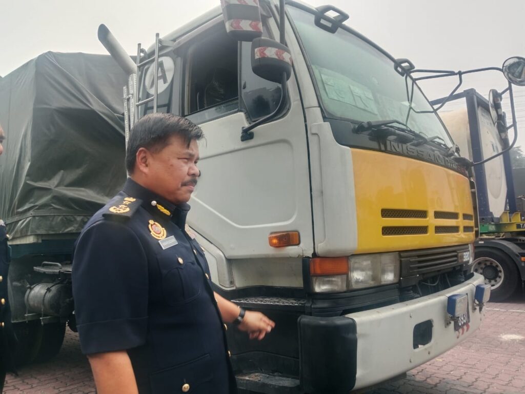 Kenderaan perdagangan jangan guna lorong kanan – JPJ