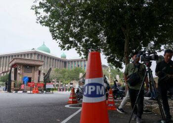 KEADAAN di hadapan Bangunan Perdana Putra susulan mesyuarat Majlis Presiden Pakatan Harapan (PH) yang dijangka berlangsung petang ini.