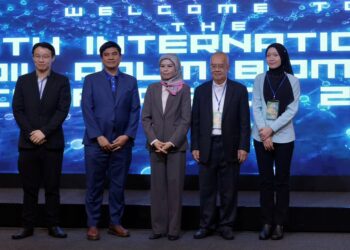 NORAINI Ahmad (tengah) merasmikan Persidangan Antarabangsa Biojisim Sawit Ke-6 (6th IOPBC 2026) di Hotel Concorde, Kuala Lumpur. -UTUSAN/M. FIRDAUS M. JOHARI