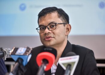 AKMAL Nasrullah di sidang media selepas menghadiri Program Akses Pasaran Antarabangsa Malaysia Petroleum Resources Corporation (MPRC) : Pratonton Perkhidmatan serta Peralatan Minyak dan Gas (OGSE) Turkmenistan di Bamboo Hills, Kuala Lumpur. -UTUSAN/ M. FIRDAUS M. JOHARI