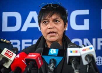 AZALINA Othman Said ketika ditemui pemberita pada Program Literasi Akta Antibuli 2026 (AKTA 876) dan Peranan Tribunal Bagi Antibuli (TAB) di Dewan Tun Templer 2, Maktab Tentera Di Raja (RMC) Sungai Buloh di sini, hari ini. - UTUSAN/SYAKIR RADIN