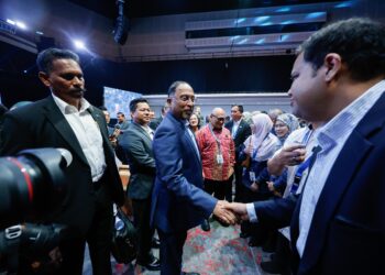 ZAMBRY Abd. Kadir hadir semasa majlis penutup Sidang Kemuncak Pelaburan Penyelidikan dan Inovasi Universiti 2026 (URIIS 2026) di Pusat Konvensyen Kuala Lumpur hari ini.