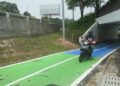 PENGGUNA jalan raya bimbang soal keselamatan laluan hijau Lebuh Raya Persekutuan.-UTUSAN/HANAFI ZULKIFLI