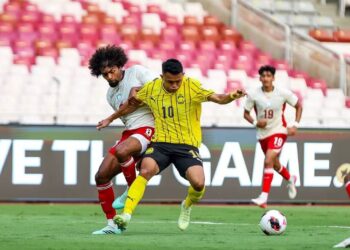 Arif Aiman Hanapi menjadi watak utama ketika membantu Malaysia menewaskan Bangladesh 3-0 dalam aksi pertama Kumpulan A Piala ASEAN FIFA 2026 di Indonesia, hari ini. - FAM