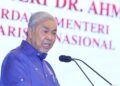 AHMAD Zahid Hamidi ketika berucap merasmikan Perhimpunan Agung Tahunan Ke-18 Parti Makkal Sakti Malaysia di WTCKL hari ini.-UTUSAN/AMIR KHALID