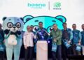 Majlis pelancaran BeONE Mobile yang disempurnakan oleh Menteri Komunikasi, Datuk Seri Fahmi Fadzil bersama Ketua Pegawai Eksekutif BeONE Mobile, Ameen Amaendran (tengah) di The Vertical Bangsar South hari ini.
Turut hadir Ketua Pegawai Eksekutif Maxis, Goh Seow Eng (empat dari kanan). / M. FIRDAUS M. JOHARI