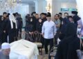 Sultan Pahang, Al-Sultan Abdullah Ri’ayatuddin Al-Mustafa Billah Shah diiringi Tunku Azizah Aminah Maimunah Iskandariah menziarah jenazah Allahyarhamah Tun Dr Siti Hasmah Mohamad Ali di kediaman Tun Dr Mahathir Mohamad di The Mines Residence.-UTUSAN/AMIR KHALID