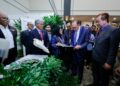 Perdana Menteri, Datuk Seri Anwar Ibrahim melawat reruai pada Majlis Perasmian Malaysia Professional Day, di KLGCC, di sini hari ini. Foto: SHIDDIEQIIN ZON