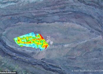 PENYELIDIK menggunakan termografi inframerah (IRT) yang dapat mengesan struktur tersembunyi di bawah tanah dekat Gunung Ararat. - NoahsArakScans