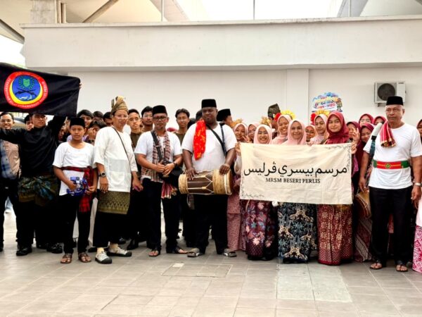 Keretapi Sarong ‘sampai’ Perlis, perjalanan angkat budaya Malaysia Keretapi Sarong ‘sampai’ Perlis, perjalanan angkat budaya Malaysia