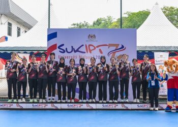 Pasukan bola tampar wanita Universiti Putra Malaysia ketika meraih pingat emas pada perlawanan akhir Sukan Institusi Pendidikan Tinggi (SUKIPT) 2026 di Pusat Sukan Universiti Malaya (UM) hari ini. - UTUSAN/SYAKIR RADIN