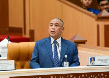 SAARANI Mohamad membentangkan RUU Enakmen Anggota Pentadbiran dan Ahli Dewan Negeri (Saraan) 2026 di Ipoh, Perak hari ini.