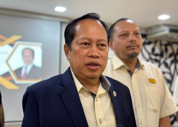 AHMAD MASLAN