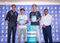 SAZALI Hamzah (kanan) bersama Toto Wolff (kiri) serta pelumba Pasukan Formula 1 Mercedes-AMG Petronas, George Russell (dua dari kiri) dan Kimi Antonelli bergambar dalam sidang akhbar sempena perlumbaan Formula 1 Gulf Air Bahrain di Menara Berkembar Petronas (KLCC), hari ini. UTUSAN/MUHAMAD IQBAL ROSLI